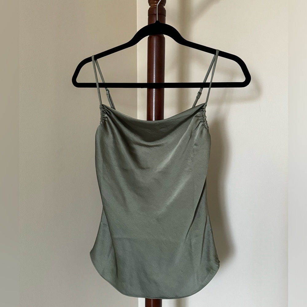 NWT Aritzia (Wilfred) Allusion Camisole - Size XXS - Bitter Sage